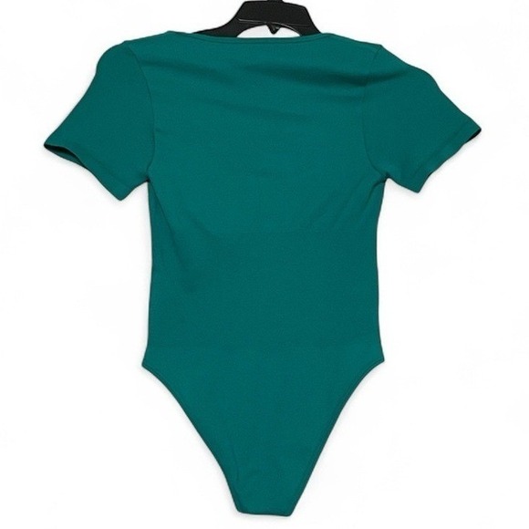 OQQ Green Bodysuit Size Large Square Neck Short Sleeve‎ Top Casual Bodysuit - Picture 3 of 6